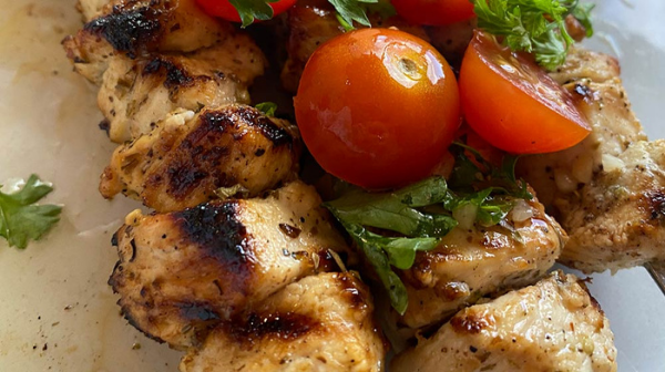 Lemon Chicken Kabobs with Tomato-Parsley Salad